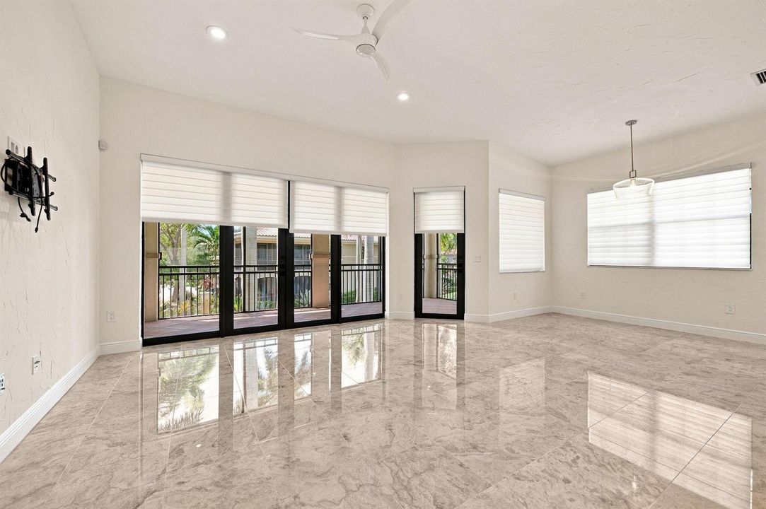 10-web-or-mls-7634-old-thyme-ct