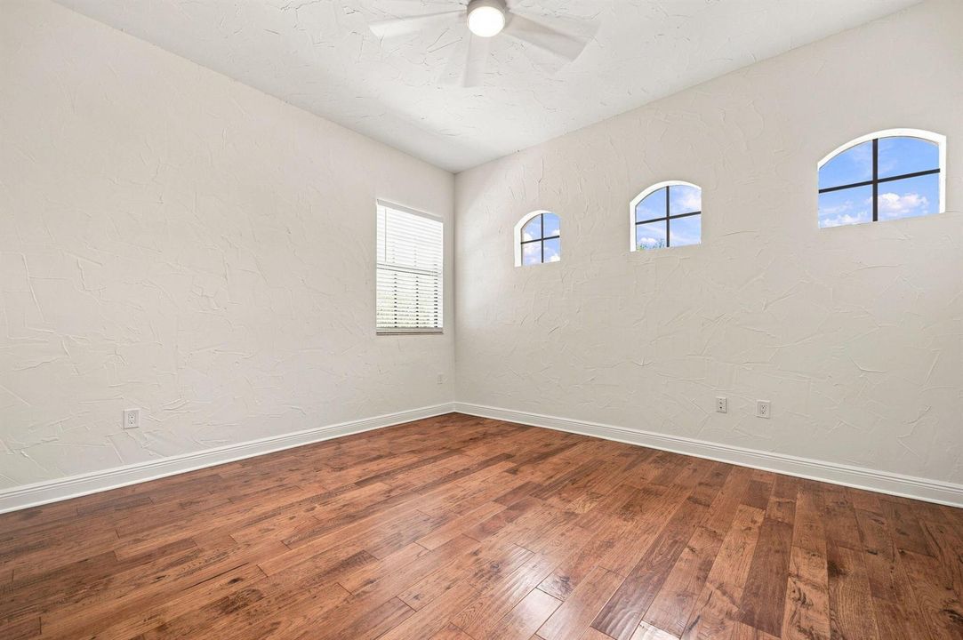 23-web-or-mls-7634-old-thyme-ct