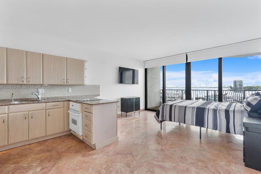For Rent: $2,150 (0 beds, 1 baths, 400 Square Feet)