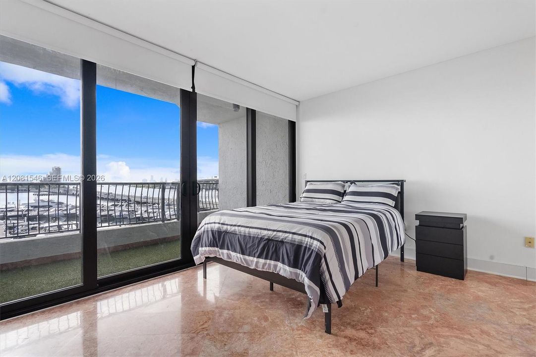 For Rent: $2,150 (0 beds, 1 baths, 400 Square Feet)