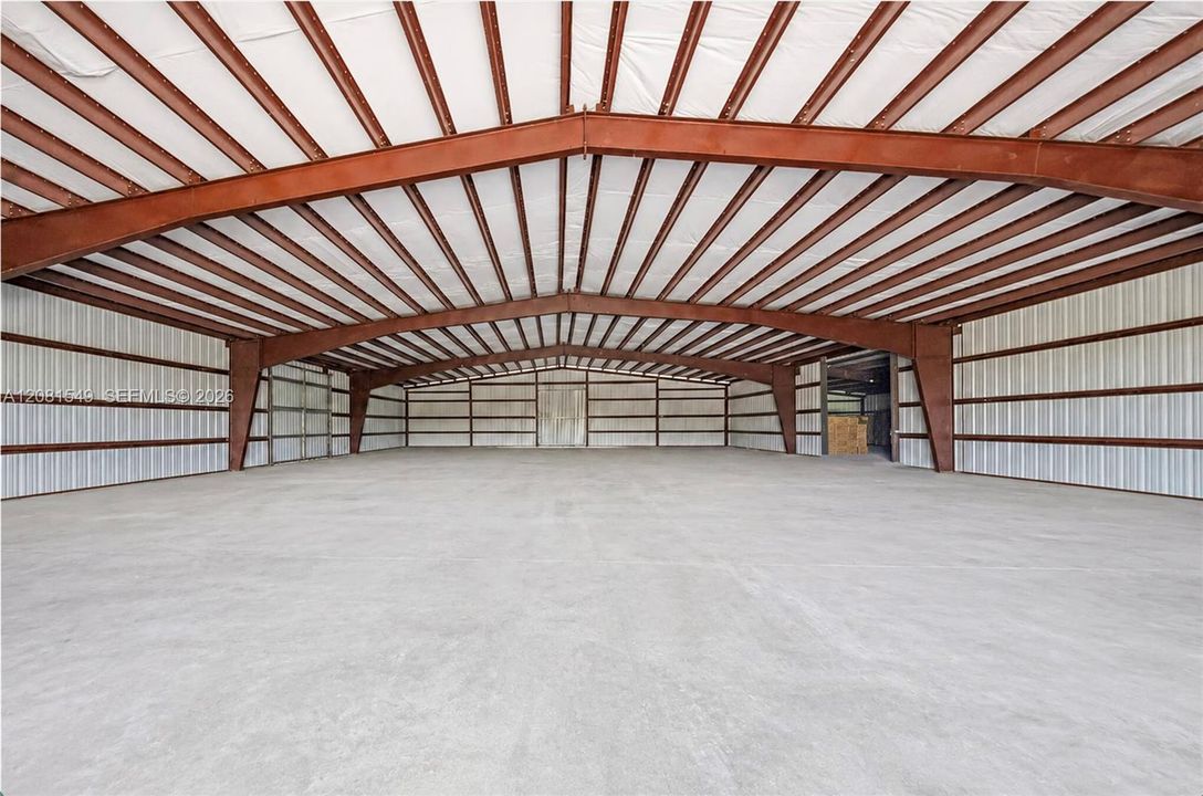 For Sale: $4,500,000 (2.50 acres)