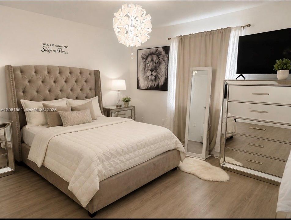En Renta: $5,000 (4 camas, 2 baños, 1648 Pies cuadrados)