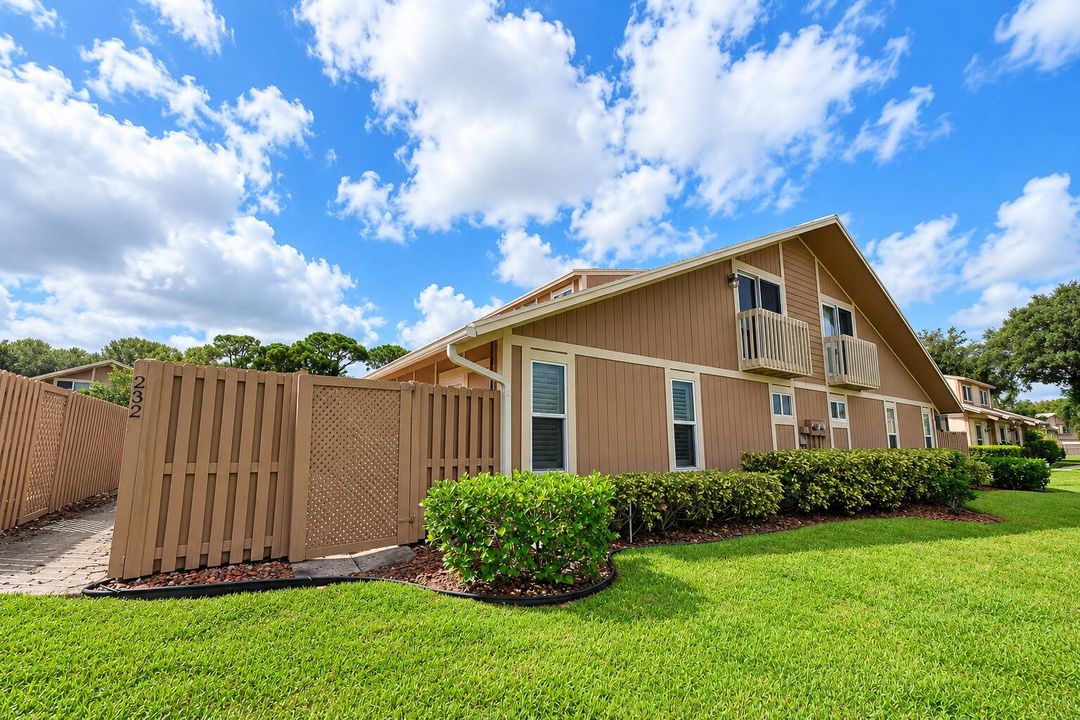 232 Maplecrest Cir-Jupiter, FL, United S