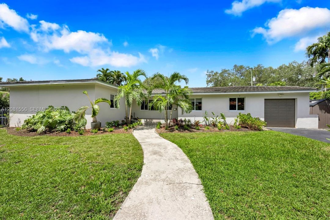 For Rent: $11,800 (3 beds, 3 baths, 2144 Square Feet)