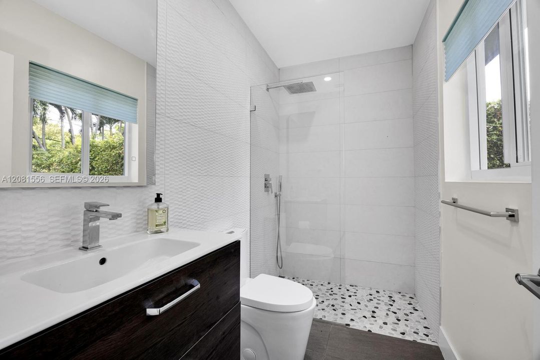 For Rent: $11,800 (3 beds, 3 baths, 2144 Square Feet)