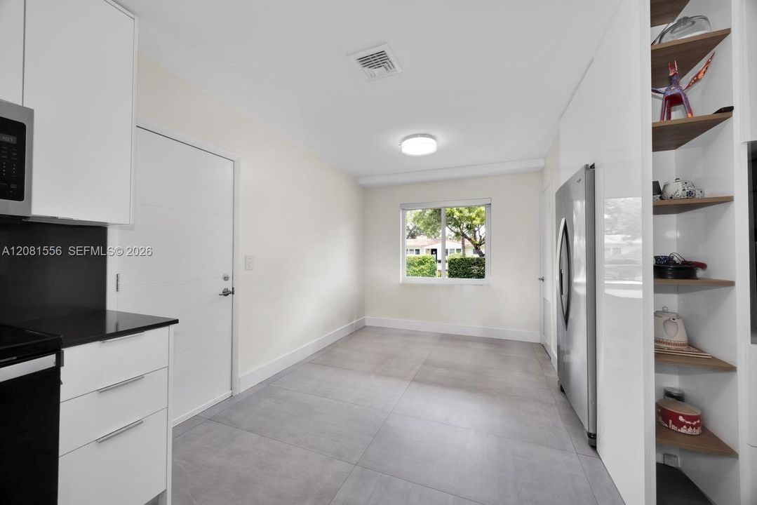 For Rent: $11,800 (3 beds, 3 baths, 2144 Square Feet)