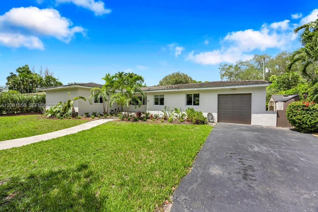 For Rent: $11,800 (3 beds, 3 baths, 2144 Square Feet)