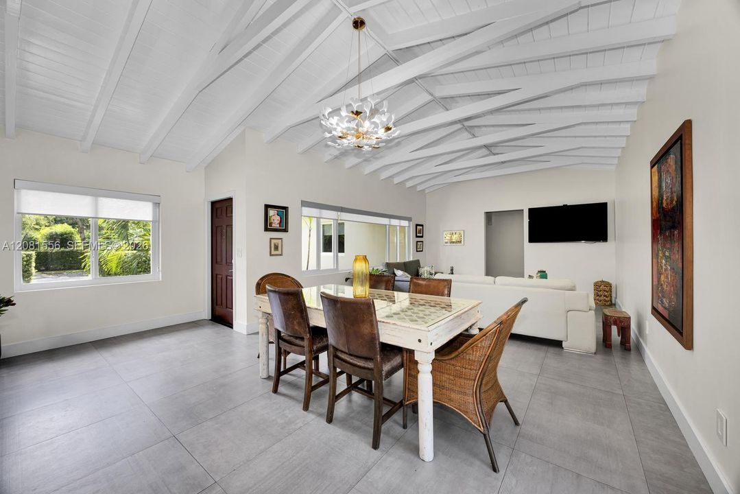 For Rent: $11,800 (3 beds, 3 baths, 2144 Square Feet)