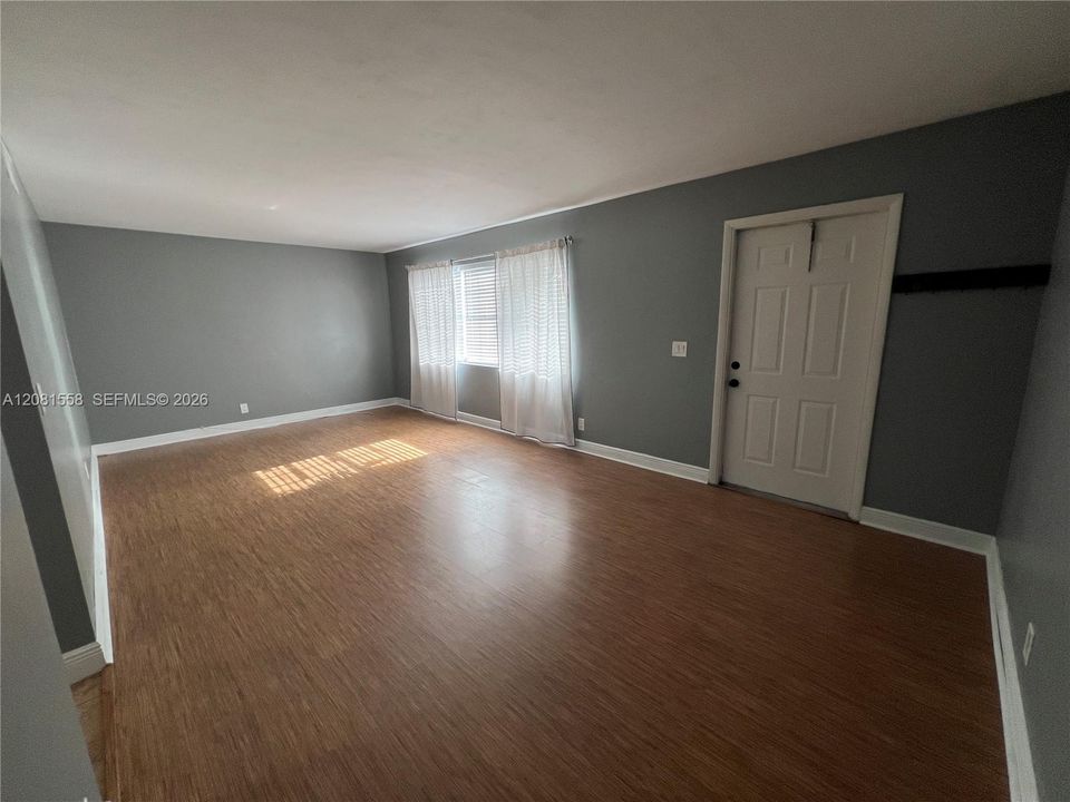 En Renta: $2,900 (3 camas, 2 baños, 1630 Pies cuadrados)