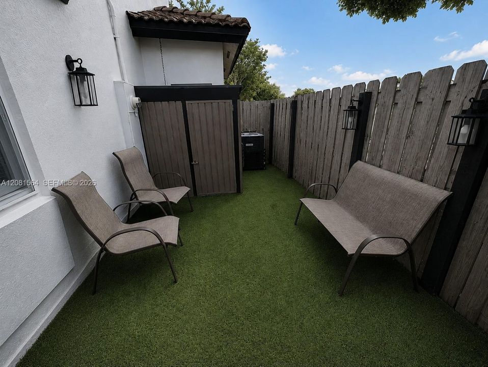 En Venta: $325,000 (3 camas, 2 baños, 1519 Pies cuadrados)