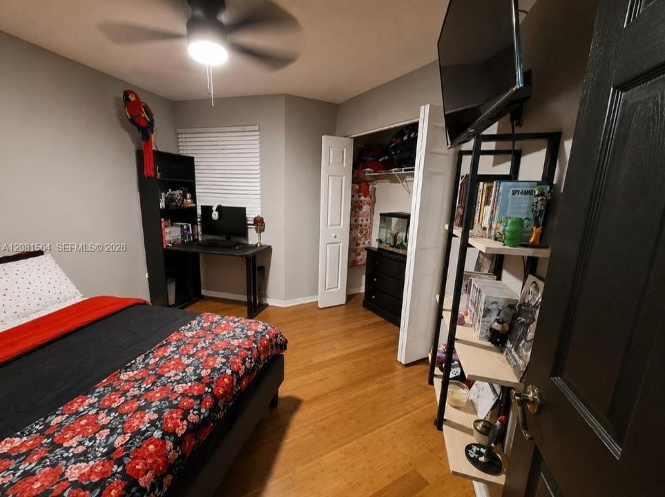 En Venta: $325,000 (3 camas, 2 baños, 1519 Pies cuadrados)