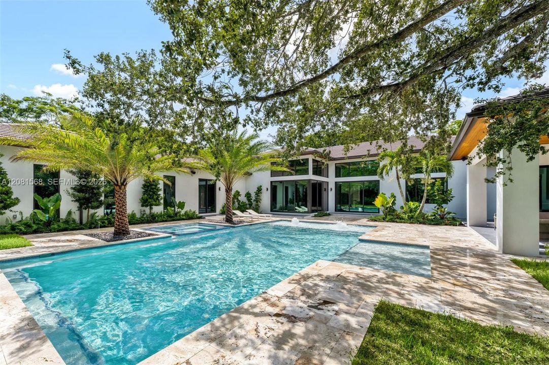 For Sale: $5,995,000 (6 beds, 7 baths, 5696 Square Feet)