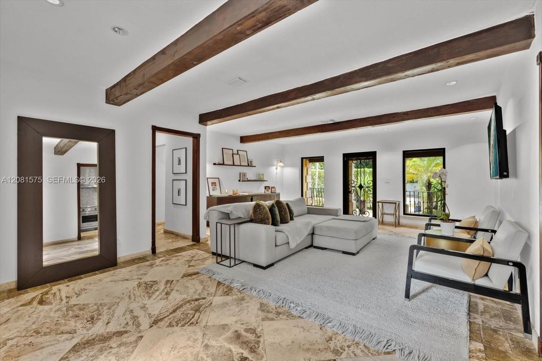 En Venta: $1,459,000 (3 camas, 2 baños, 1882 Pies cuadrados)