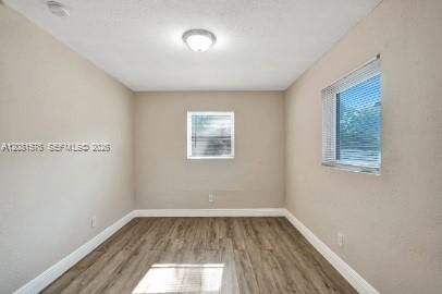 For Rent: $1,750 (2 beds, 1 baths, 2076 Square Feet)