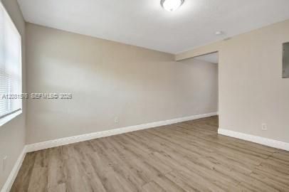 For Rent: $1,750 (2 beds, 1 baths, 2076 Square Feet)