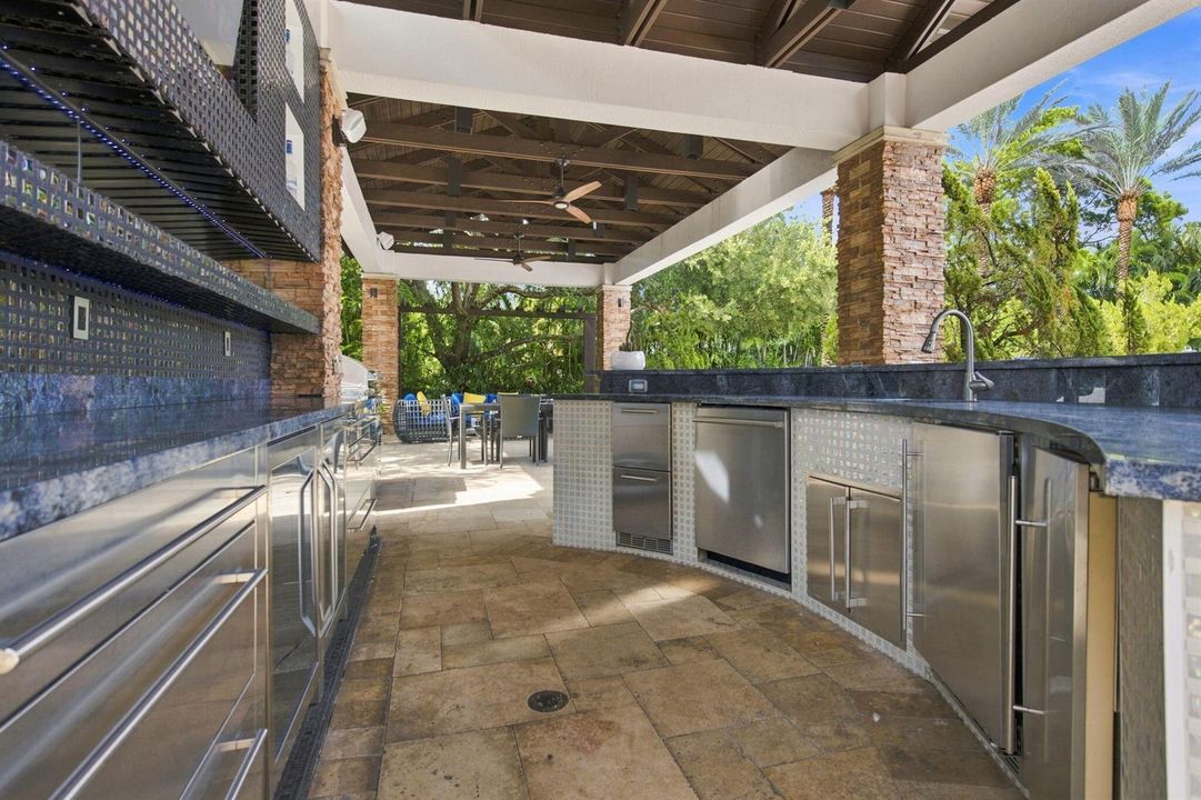 Tiki-Bar - BBQ Area (3)