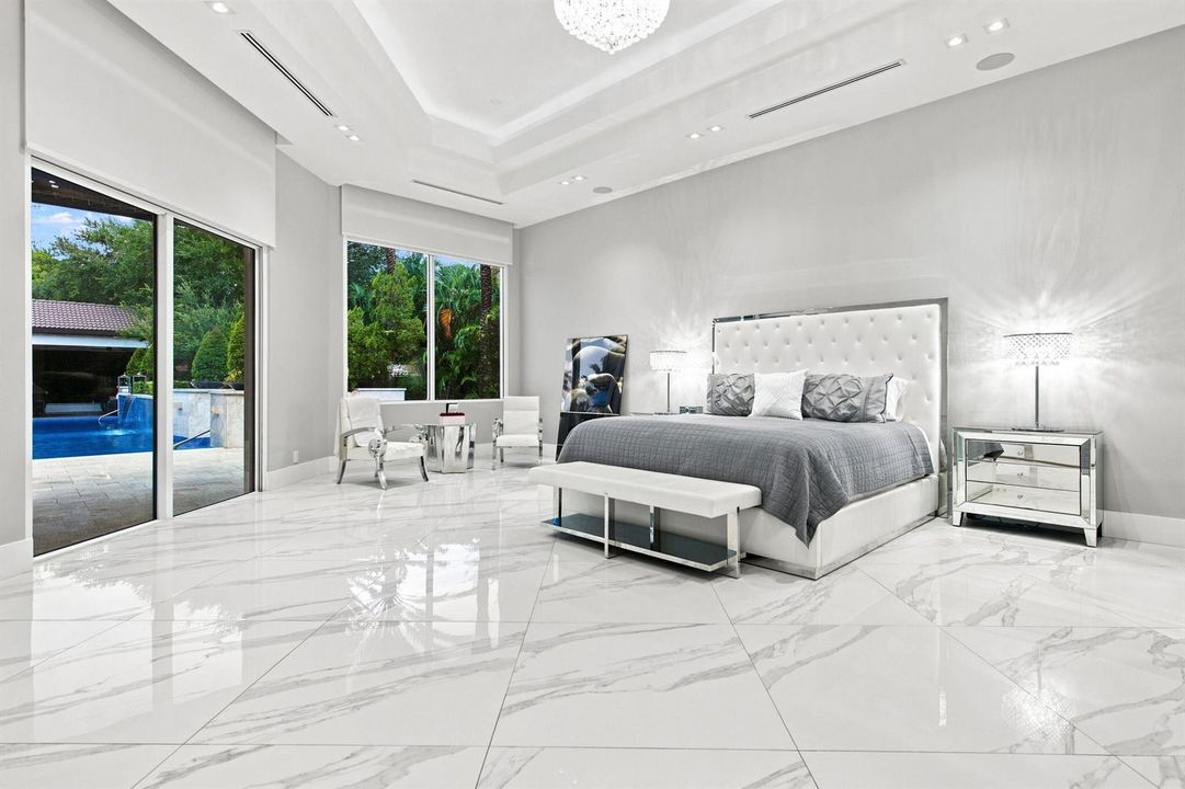 Master Bedroom (1)