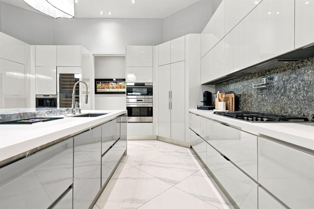 Kitchen (2)