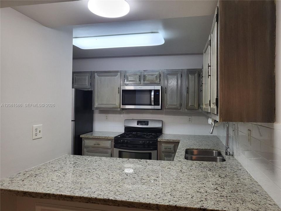 В аренду: $3,200 (2 спален, 2 ванн, 1470 Квадратных фут)