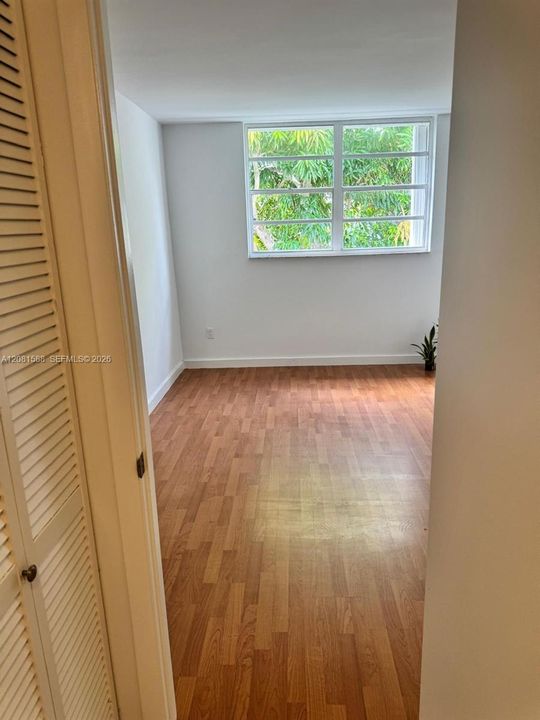 В аренду: $2,400 (1 спален, 1 ванн, 723 Квадратных фут)