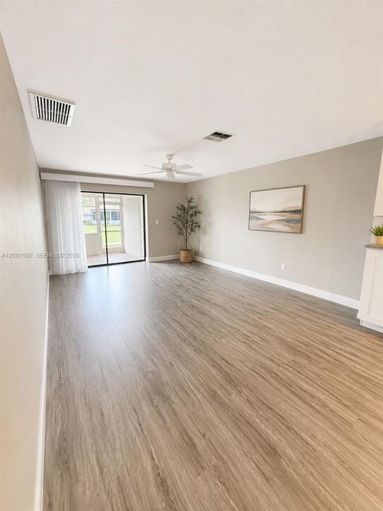 En Venta: $220,000 (2 camas, 2 baños, 1015 Pies cuadrados)