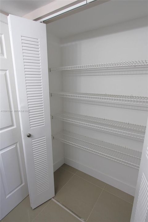 For Rent: $1,975 (2 beds, 2 baths, 992 Square Feet)