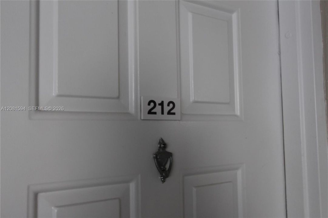 For Rent: $1,975 (2 beds, 2 baths, 992 Square Feet)