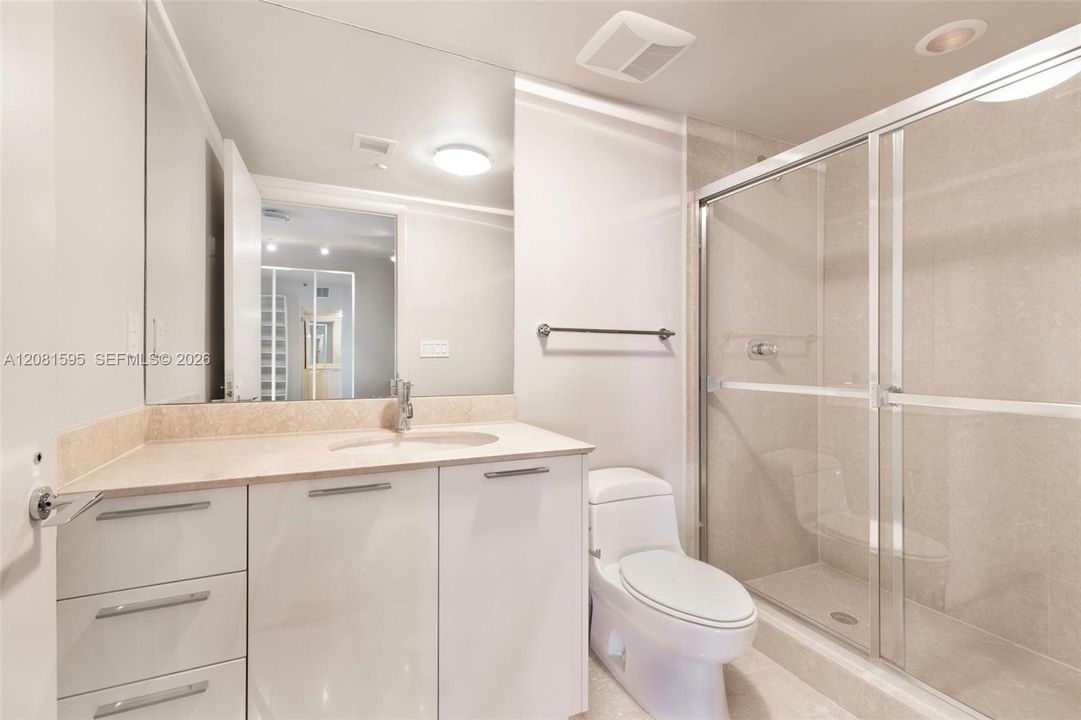 В аренду: $30,000 (4 спален, 5 ванн, 3979 Квадратных фут)