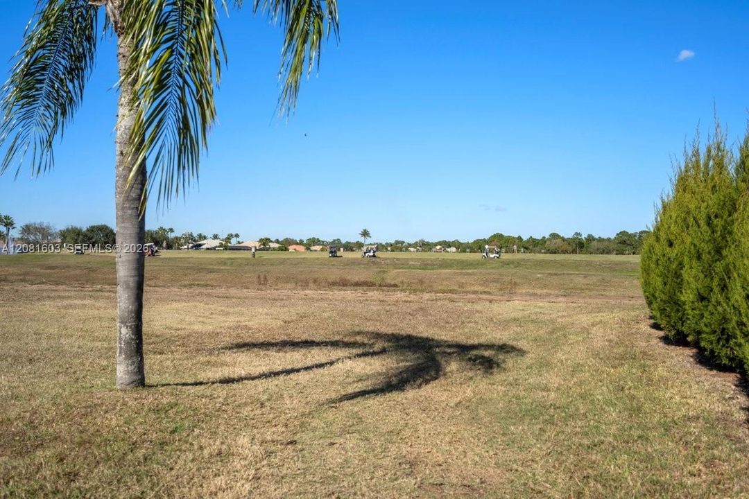 En Venta: $335,000 (3 camas, 2 baños, 1712 Pies cuadrados)