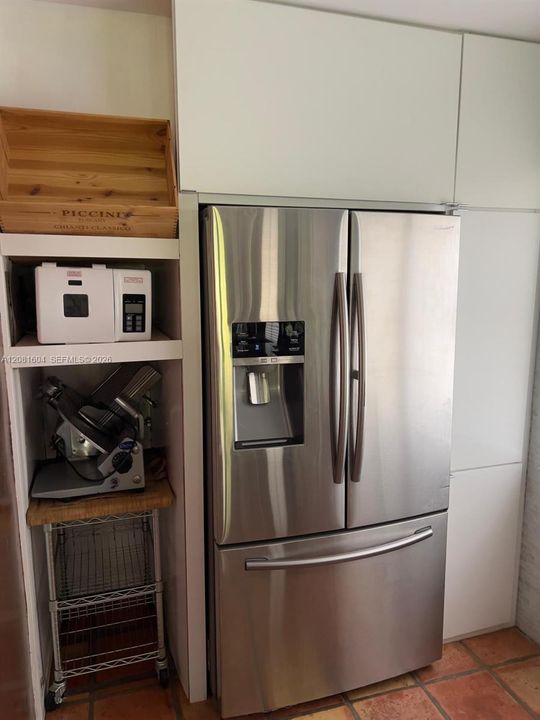 For Rent: $4,100 (3 beds, 2 baths, 1362 Square Feet)