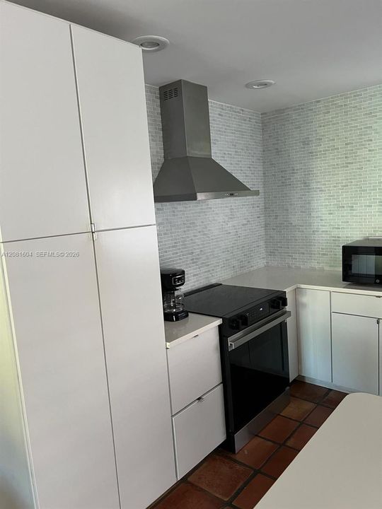 For Rent: $4,100 (3 beds, 2 baths, 1362 Square Feet)