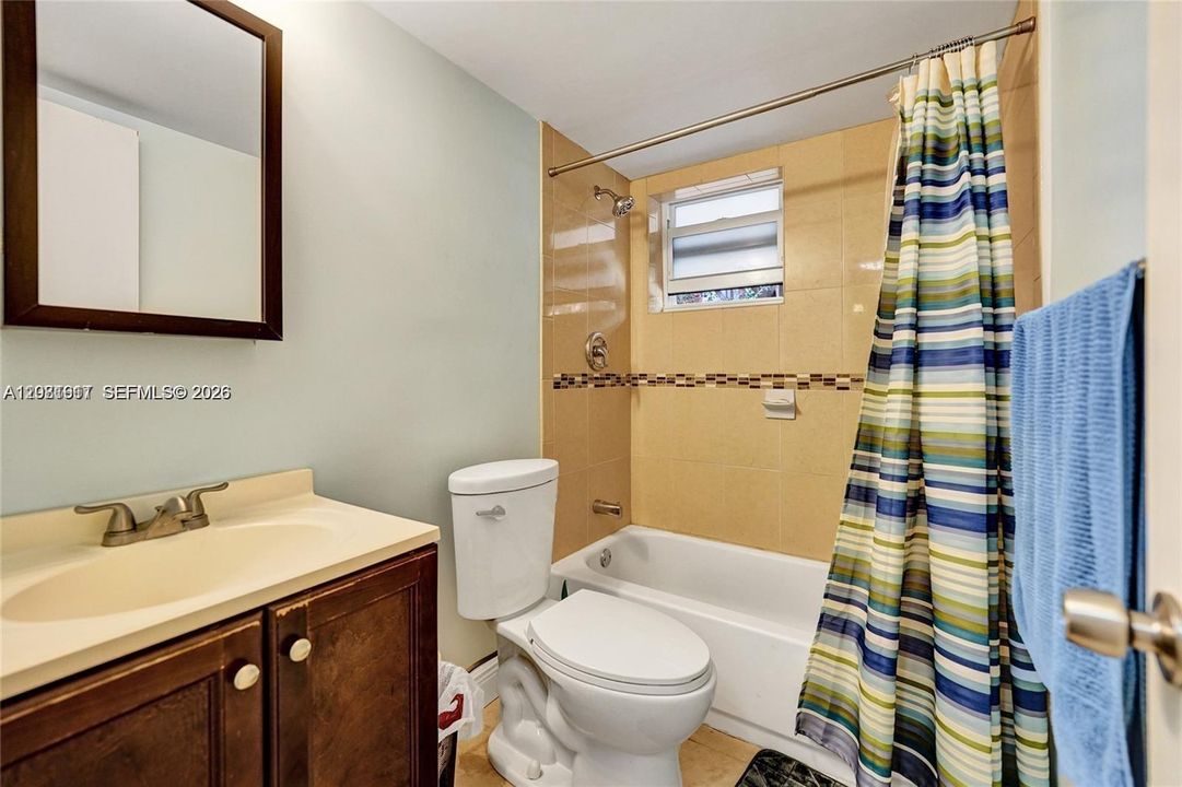 En Venta: $199,900 (2 camas, 2 baños, 1100 Pies cuadrados)