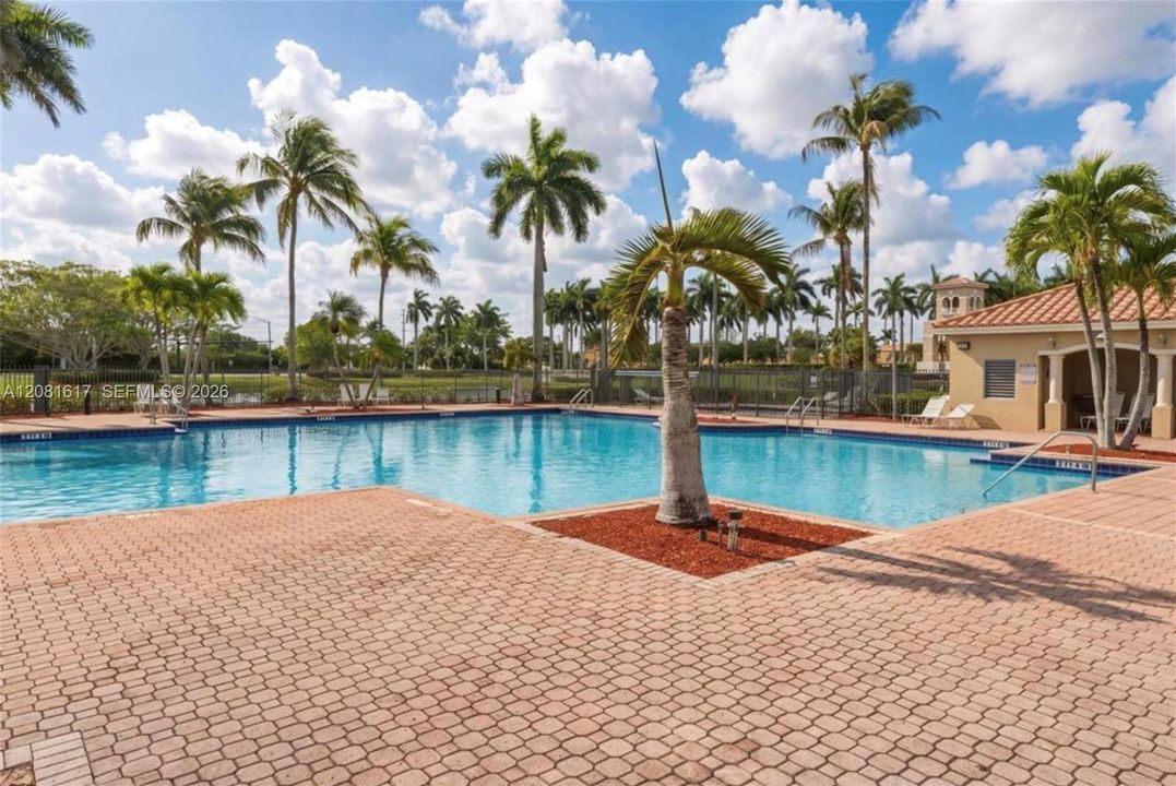 En Venta: $758,000 (4 camas, 3 baños, 2054 Pies cuadrados)