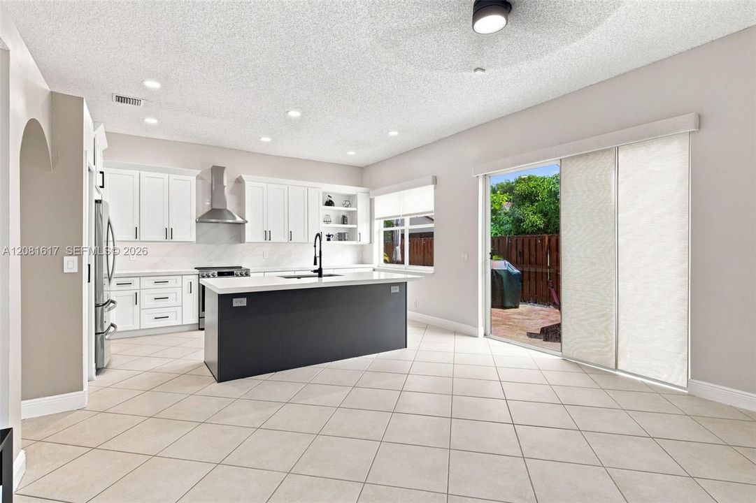 En Venta: $758,000 (4 camas, 3 baños, 2054 Pies cuadrados)