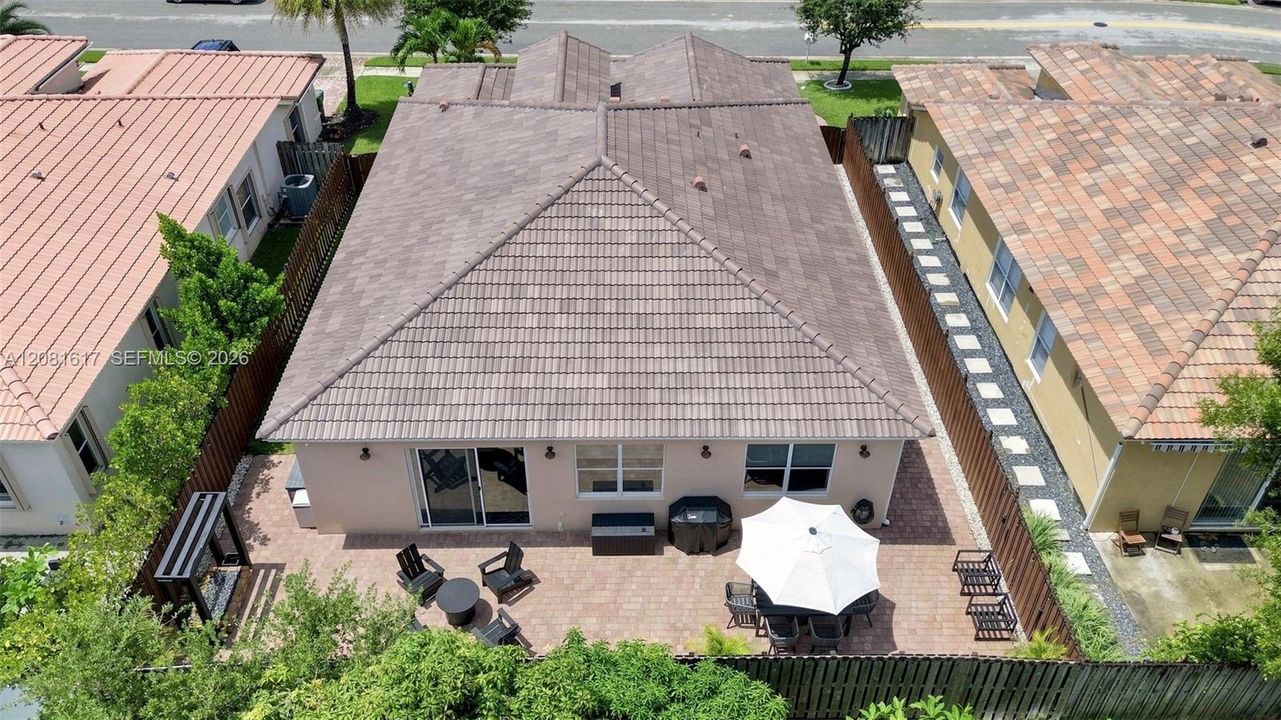 En Venta: $758,000 (4 camas, 3 baños, 2054 Pies cuadrados)