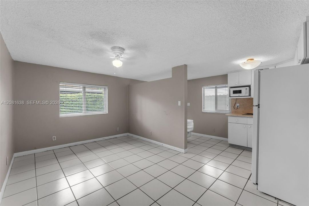 En Venta: $459,900 (3 camas, 2 baños, 840 Pies cuadrados)
