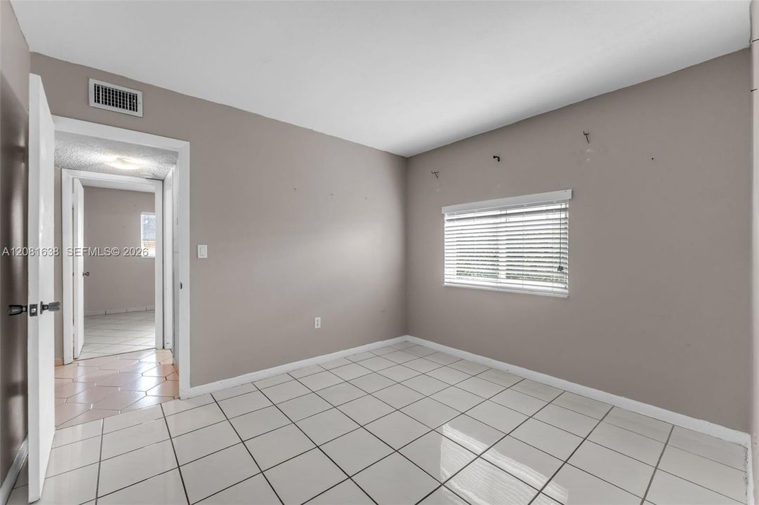En Venta: $459,900 (3 camas, 2 baños, 840 Pies cuadrados)