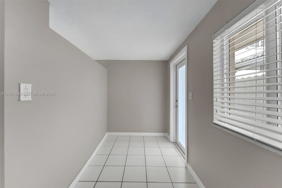 En Venta: $459,900 (3 camas, 2 baños, 840 Pies cuadrados)