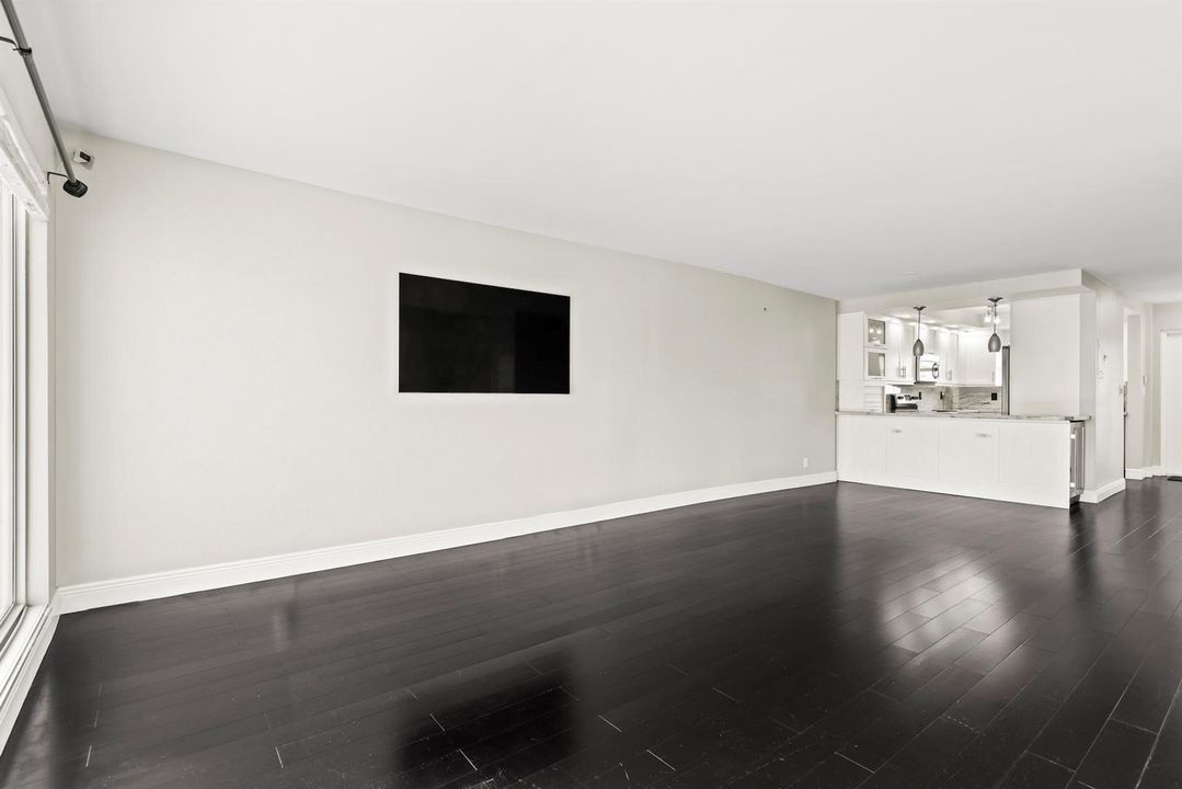 Living Room/Dining Room