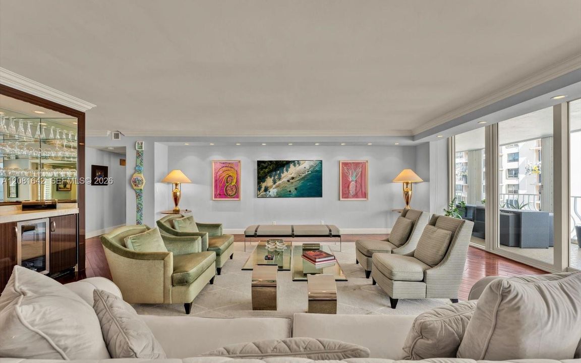 En Venta: $1,995,000 (2 camas, 3 baños, 2525 Pies cuadrados)