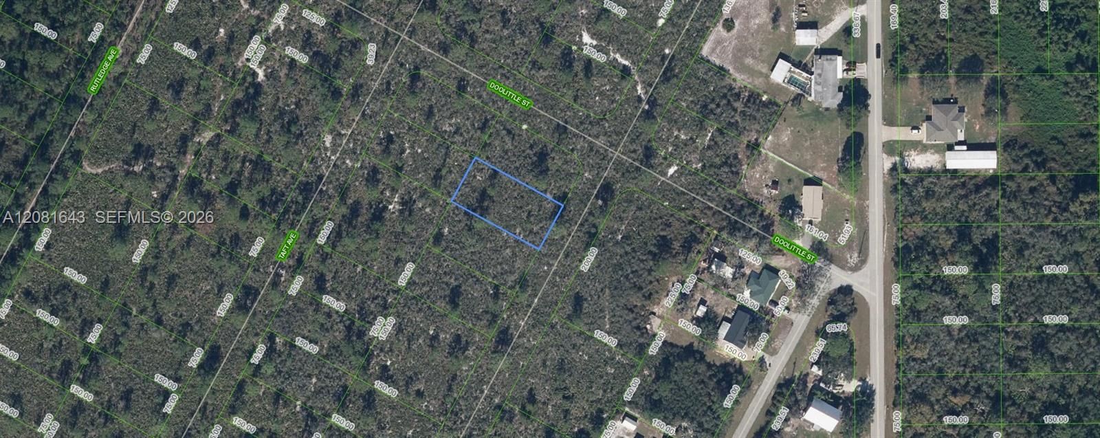 На продажу: $9,900 (0.25 acres)