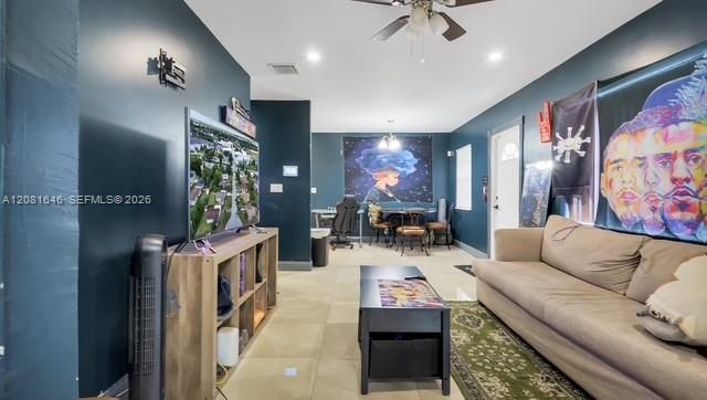 Active With Contract: $325,000 (3 beds, 1 baths, 1020 Square Feet)