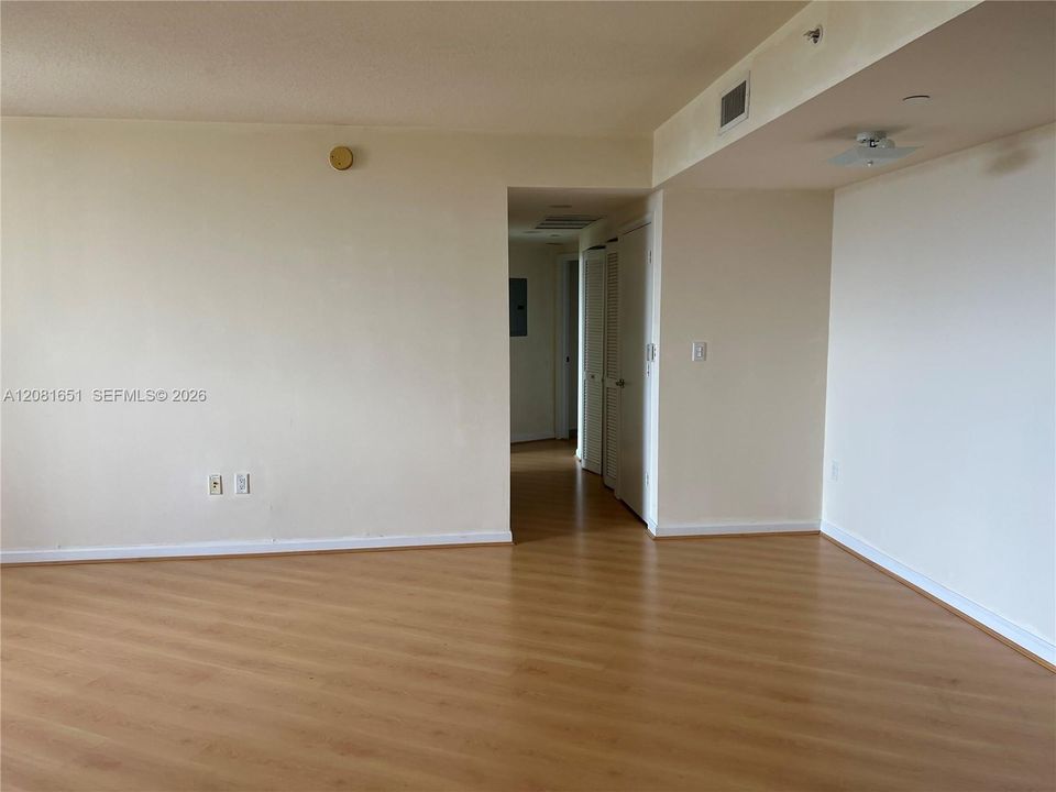 En Venta: $332,500 (1 camas, 1 baños, 860 Pies cuadrados)