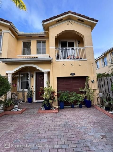 For Rent: $3,100 (3 beds, 3 baths, 1775 Square Feet)