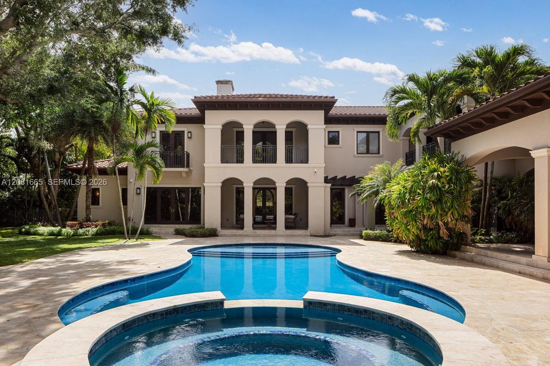 For Sale: $7,995,000 (5 beds, 6 baths, 9430 Square Feet)