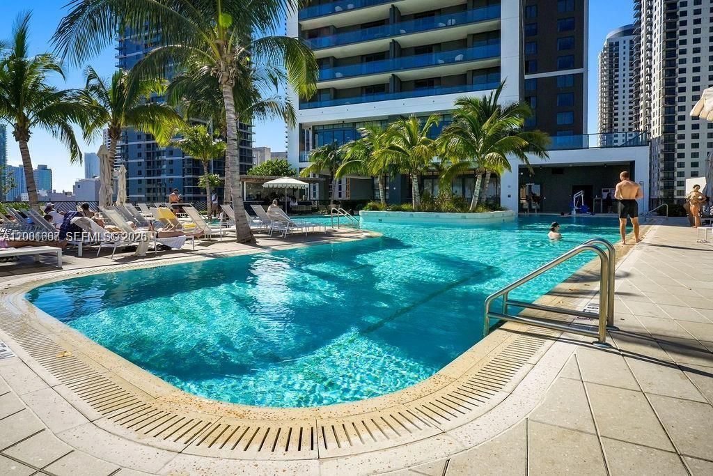 En Venta: $795,000 (2 camas, 2 baños, 0 Pies cuadrados)