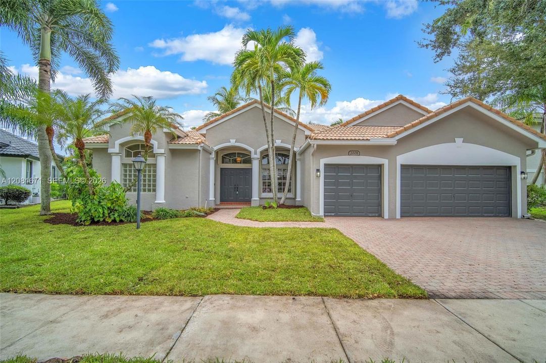 En Venta: $920,000 (4 camas, 3 baños, 2444 Pies cuadrados)