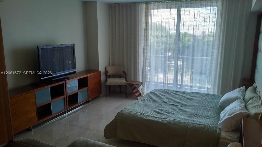 В аренду: $2,500 (0 спален, 1 ванн, 484 Квадратных фут)