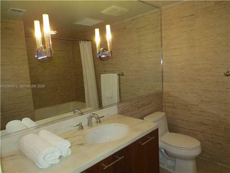 В аренду: $2,500 (0 спален, 1 ванн, 484 Квадратных фут)