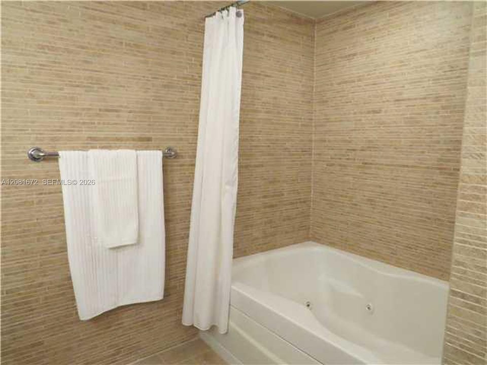 В аренду: $2,500 (0 спален, 1 ванн, 484 Квадратных фут)